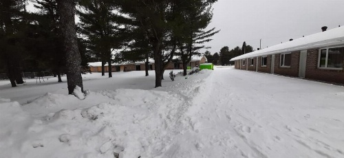 Super Nights Inn image 12